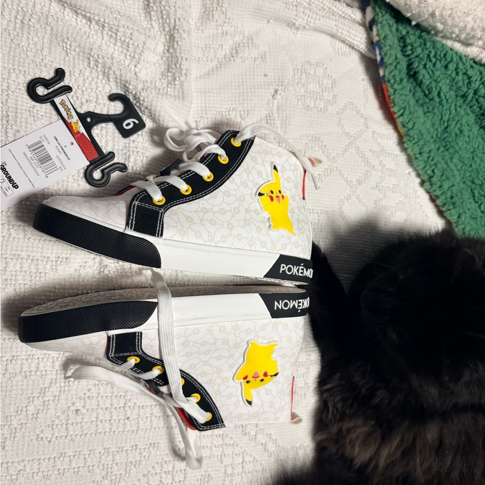 Pokémon Pikachu High-Top Sneakers | New Without Box | Size 6
